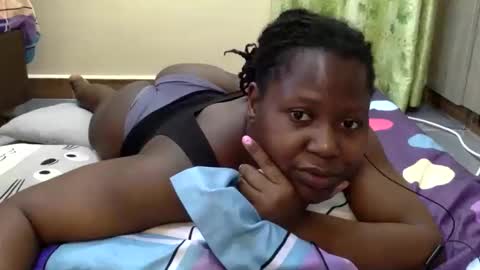 Snapshot of mamasita2023 chatting on October 1, 2025, 2:23 pm mamasita2023 online show from October 1, 2025, 2:23 pm