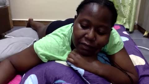 Snapshot of mamasita2023 chatting on October 23, 2025, 7:34 pm mamasita2023 online show from October 23, 2025, 7:34 pm