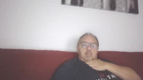 Snapshot of mambow99 chatting on February 16, 2025, 1:25 am OLDMANFREE online show from February 16, 2025, 1:25 am