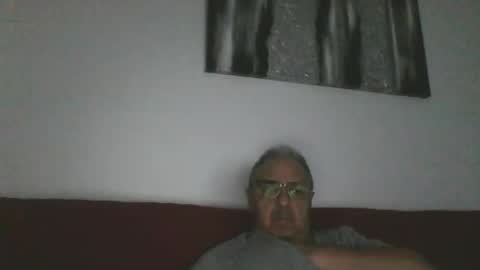 Snapshot of mambow99 chatting on May 5, 2026, 11:57 pm OLDMANFREE online show from May 5, 2026, 11:57 pm