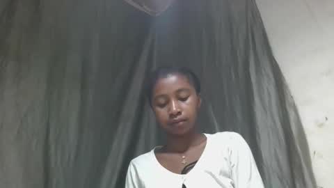 mamieriela online show from April 20, 2026, 6:27 am