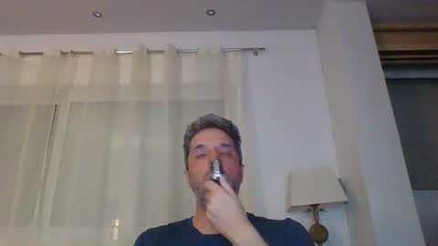 Snapshot of man211172 chatting on January 15, 2026, 7:06 pm man211172 online show from January 15, 2026, 7:06 pm