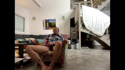 man38110 online show from February 8, 2025, 5:29 am