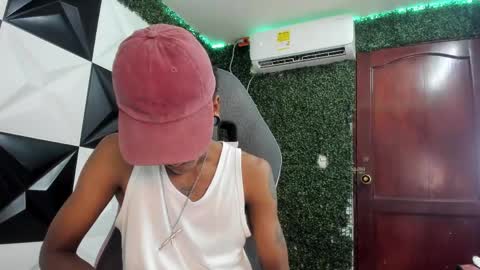 man_sant11 online show from May 23, 2026, 7:18 pm