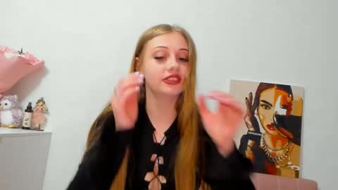 Snapshot of mandi_fox chatting on April 9, 2026, 5:07 pm mandi_fox online show from April 9, 2026, 5:07 pm