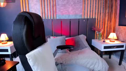 Snapshot of mandy_collins_ chatting on December 24, 2024, 12:00 pm Mandy online show from December 24, 2024, 12:00 pm