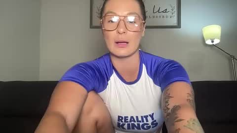 Mandy online show from October 31, 2025, 1:17 am