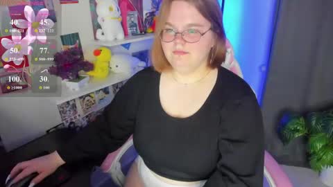 Snapshot of maneela_kennedy chatting on May 14, 2026, 11:28 am Maneela online show from May 14, 2026, 11:28 am