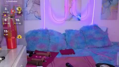 Mane Summers online show from November 16, 2025, 6:24 pm