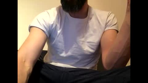 manni_ online show from November 10, 2025, 4:11 am