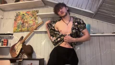 manolein online show from December 17, 2024, 1:27 pm