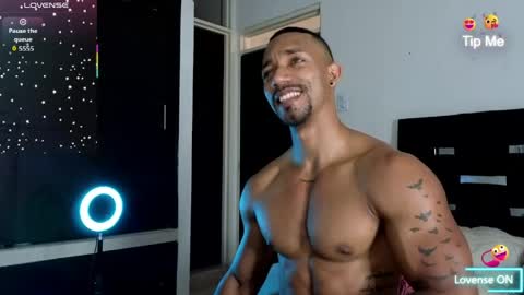 Manolo Hot 1 online show from May 12, 2026, 7:55 pm