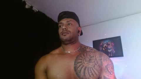 Snapshot of manolofitt chatting on June 2, 2026, 4:03 am Manolo online show from June 2, 2026, 4:03 am