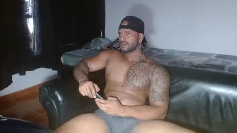Snapshot of manolofitt chatting on June 11, 2026, 2:59 pm Manolo online show from June 11, 2026, 2:59 pm