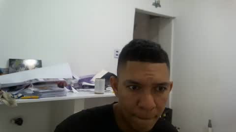 Snapshot of manu489 chatting on June 13, 2026, 9:02 pm tibisay online show from June 13, 2026, 9:02 pm