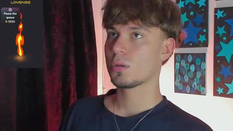  independent model online show from April 13, 2026, 3:01 am