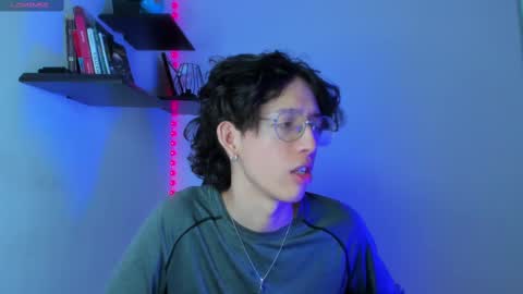 Manuel online show from February 15, 2025, 8:22 pm