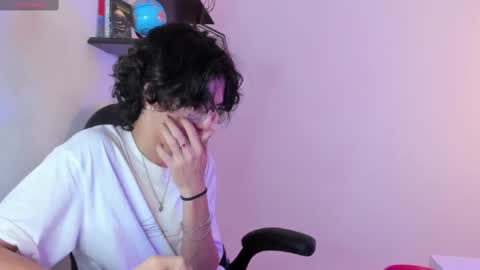 Manuel online show from September 16, 2025, 8:21 pm