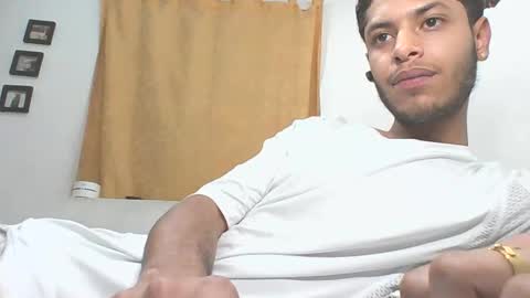 Snapshot of manuel444rl chatting on February 19, 2025, 8:44 am Manuel RL online show from February 19, 2025, 8:44 am