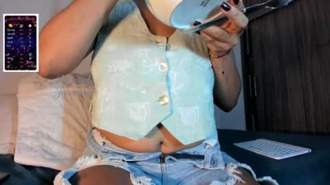 Snapshot of manuela_jaramillo chatting on May 2, 2026, 4:06 am manuela_jaramillo online show from May 2, 2026, 4:06 am