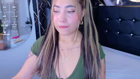 Snapshot of manuelaveelez chatting on February 5, 2026, 3:44 am Manuela online show from February 5, 2026, 3:44 am