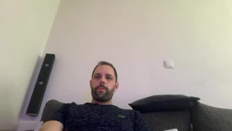 manynaaamess online show from October 14, 2025, 10:27 am