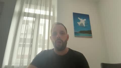 manynaaamess online show from October 30, 2025, 1:23 pm