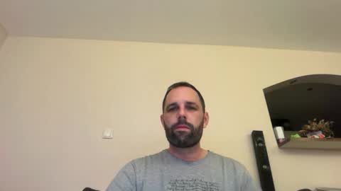 manynaaamess online show from November 18, 2025, 4:44 pm