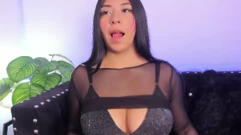 Snapshot of mara_gomezz chatting on July 31, 2026, 3:11 pm Mara online show from July 31, 2026, 3:11 pm