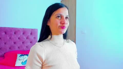 Mara hanson  online show from October 5, 2025, 6:34 am