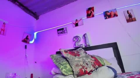 maralinette22 online show from December 27, 2024, 1:53 am