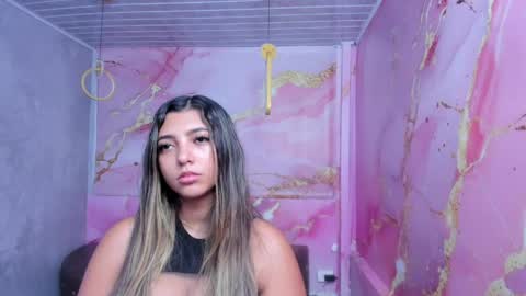 Maraluna online show from May 11, 2026, 4:04 pm