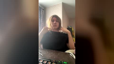 Snapshot of maratraher chatting on February 11, 2026, 10:42 am maratraher online show from February 11, 2026, 10:42 am