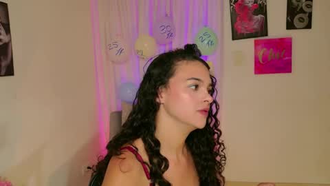 Snapshot of maravelvett chatting on May 29, 2026, 7:34 pm Mara online show from May 29, 2026, 7:34 pm