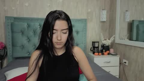 Marcela online show from March 26, 2026, 7:52 pm