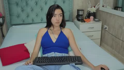 Marcela online show from April 7, 2026, 8:09 pm