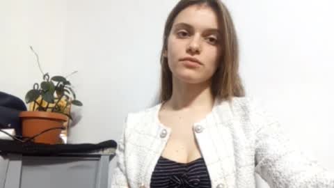 Snapshot of marcelabodi chatting on December 16, 2025, 3:06 pm marcelabodi online show from December 16, 2025, 3:06 pm