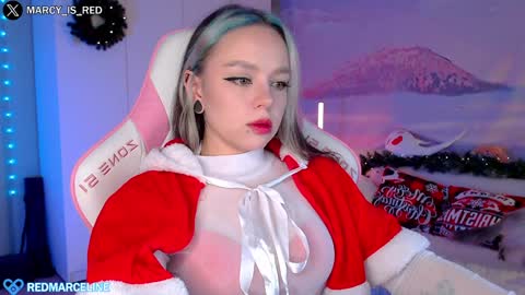 Snapshot of marceline_red chatting on December 24, 2024, 3:47 pm Lady Marceline online show from December 24, 2024, 3:47 pm
