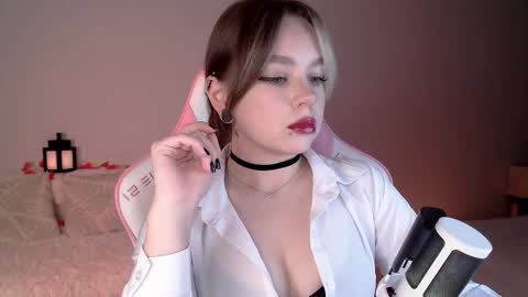 Snapshot of marceline_red chatting on October 23, 2025, 1:10 pm Lady Marceline online show from October 23, 2025, 1:10 pm