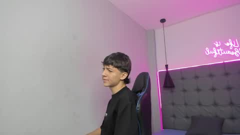 Snapshot of marcellovega chatting on April 24, 2026, 1:46 pm MARCELLO online show from April 24, 2026, 1:46 pm