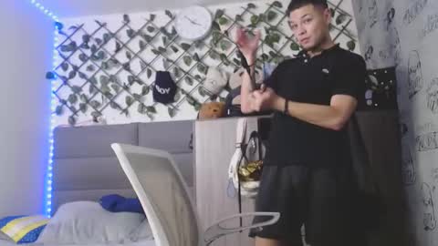 Snapshot of marcelo_m1lk chatting on October 29, 2025, 5:20 am marcelo_m1lk online show from October 29, 2025, 5:20 am