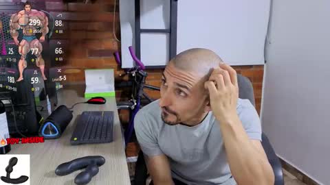 Marck  Independent model  online show from February 20, 2026, 6:26 am