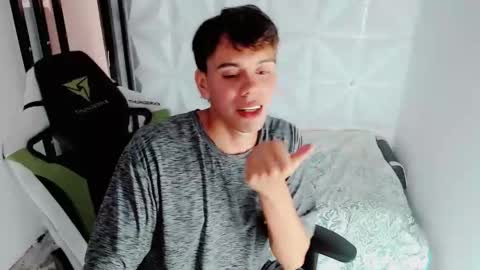 marco_jrs online show from December 7, 2024, 9:33 pm