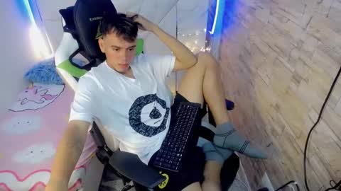marco_jrs online show from January 6, 2025, 12:46 pm