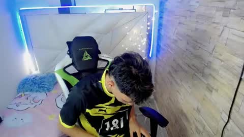 marco_jrs online show from January 8, 2025, 6:41 pm