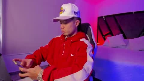 Snapshot of marcuscollins1_ chatting on November 30, 2025, 1:37 pm Marcus online show from November 30, 2025, 1:37 pm