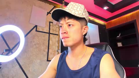 Snapshot of marcuscollins1_ chatting on December 1, 2025, 1:27 pm Marcus online show from December 1, 2025, 1:27 pm