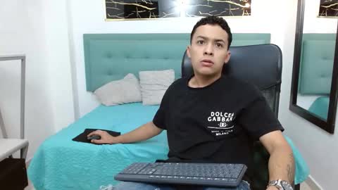 Snapshot of marcuslux_ chatting on January 11, 2026, 12:32 pm MARCUS online show from January 11, 2026, 12:32 pm