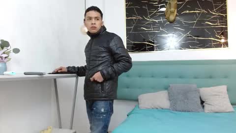 Snapshot of marcuslux_ chatting on January 16, 2026, 11:58 am MARCUS online show from January 16, 2026, 11:58 am