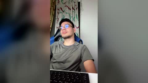 Snapshot of marcuswildx chatting on December 16, 2025, 8:41 am marcus online show from December 16, 2025, 8:41 am